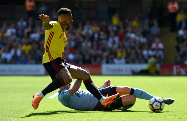 与知名发型 与知名发型