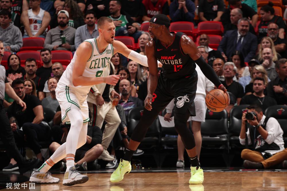 坦人的抗议 坦人的抗议